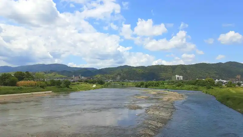桂川のある風景